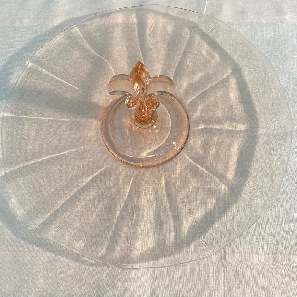 Vintage Fostoria Pink Depression Glass Tray Fleur De Lis Handle. Round - Picture 9 of 13